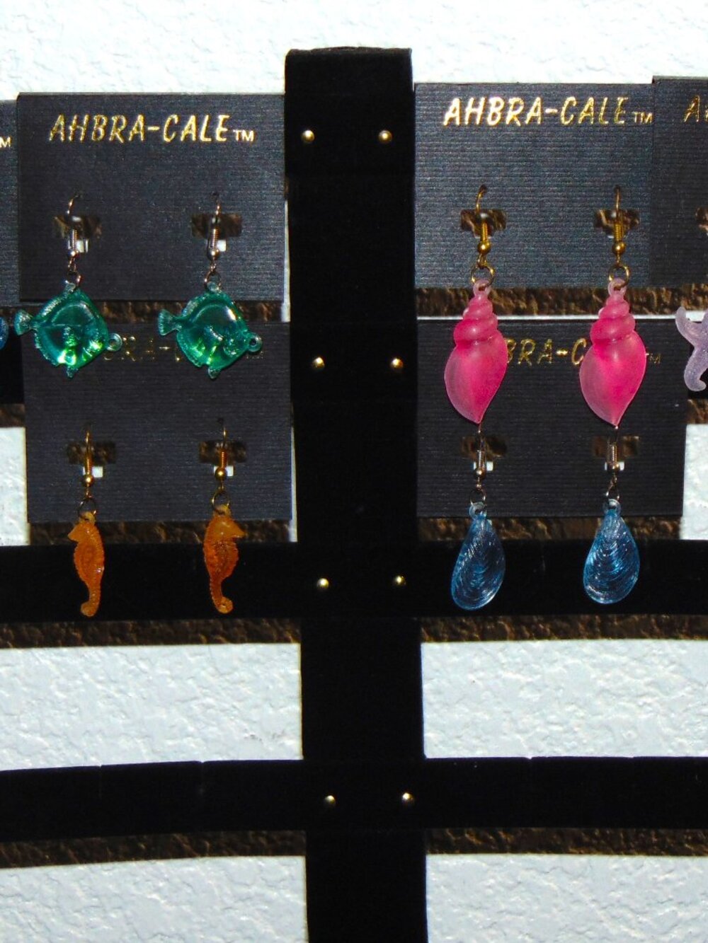 Vintage Lucite 80s Ahbra-Cale Beach Theme Earrings Set – set of 6
